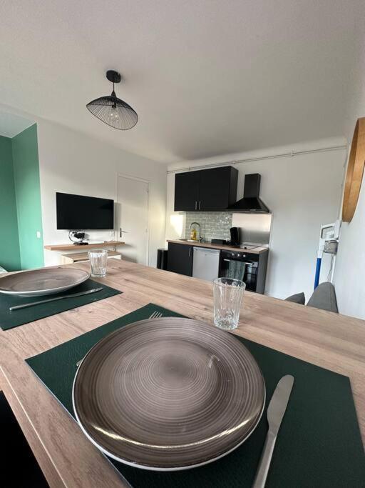 Appartement Proche Paris Et Metro - Parking Prive Maisons-Alfort Exterior foto